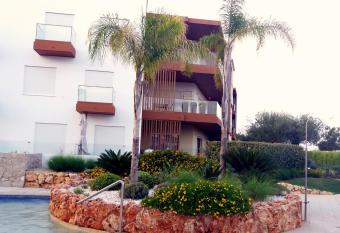 Terra  os do Rio allows 18 year olds to book a room