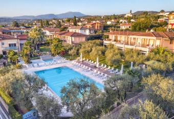 Hotel Villa Olivo Resort has Balcony rooms