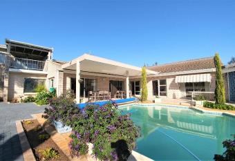 Besigheim has Balcony rooms