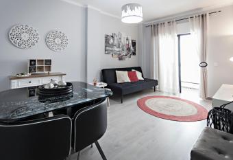 Apartamento Gulbenkian allows 18 year olds to book a room