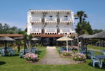 Lidra has Balcony rooms