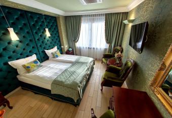 SleepWalker Boutique Suites has Balcony rooms