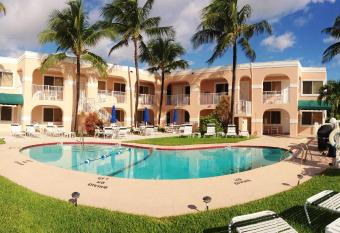 Coral Key Inn has Balcony rooms