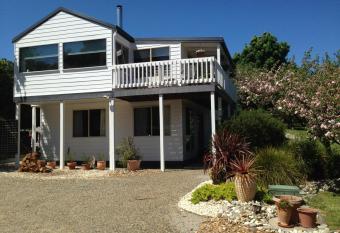 Yarra Glen Bed & Breakfast allows 18 year olds to book a room