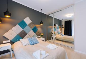 ApartmentPrestige Central Station has Balcony rooms