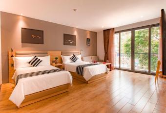 Aiden Saigon Hotel allows 18 year olds to book a room