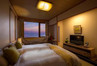 Jukaitei allows 18 year olds to book a room