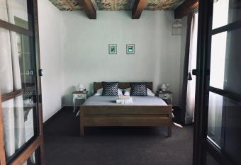 PENZION BA  KA VODA CZ allows 18 year olds to book a room