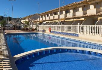 D  plex Completo La Manga dos playas allows 18 year olds to book a room