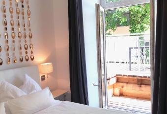 Kristall allows 18 year olds to book a room