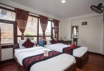 OYO 175 Hotel Felicity allows 18 year olds to book a room