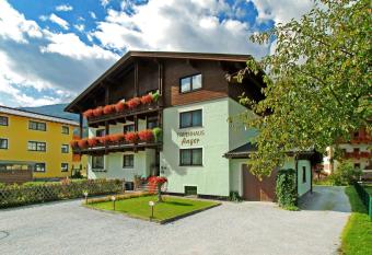 Ferienhaus Anger has Balcony rooms