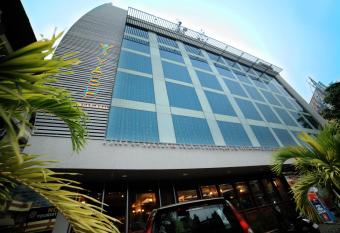 YASH INTERNATIONAL allows 18 year olds to book a room