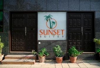 Sunset Suites allows 18 year olds to book a room