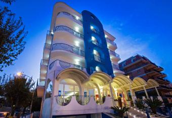 Hotel Ambassador has Balcony rooms