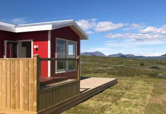 Blue View Cabin 1B With private hot tub allows 18 year olds to book a room