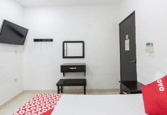 OYO Hotel Puesta del Sol, Santa Ana, Campeche allows 18 year olds to book a room
