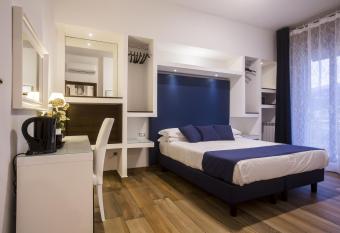 Central Plaza Sorrento Coast has Balcony rooms