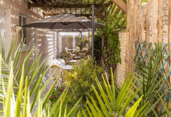 Logis H  tel R  ve de Sable has Balcony rooms