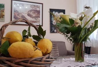 Casa Vacanza Giovanna has Balcony rooms