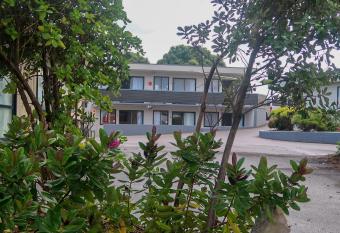 Fiesta Court Motel has Balcony rooms