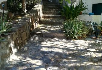 Casa Mam  nena has Balcony rooms