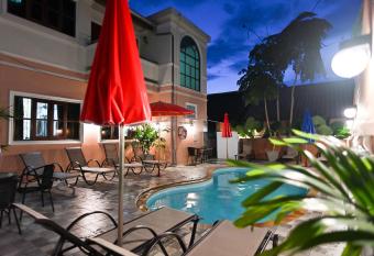 The Villa Residences Resort has Balcony rooms