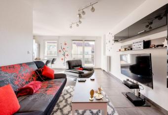 Appartement cosy au coeur de Woippy village has Balcony rooms