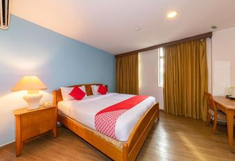 OYO 430 Oak Valley Boutique Hotel allows 18 year olds to book a room