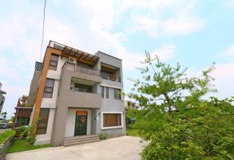 Sakura Love River Bed and Breakfast has Balcony rooms