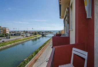 Hotel Laurin has Balcony rooms