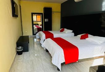 Hotel Villa Pralaya allows 18 year olds to book a room