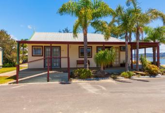 Batemans Bay Marina Resort has Balcony rooms