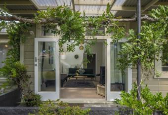 U Studios Masterton allows 18 year olds to book a room