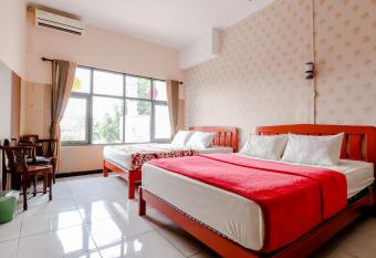 Hotel Bintang allows 18 year olds to book a room