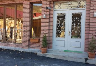 Nimako s Apartment has Smoking rooms