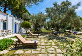 Risus Garden Marina Hotel has Balcony rooms