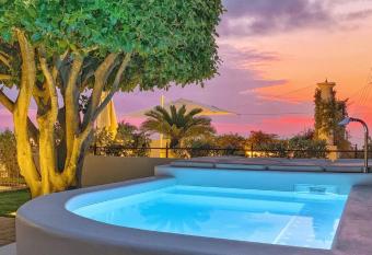 La Giuliva Charming Rooms has Balcony rooms