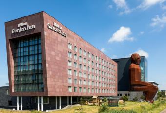 Hilton Garden Inn Leiden allows 18 year olds to book a room