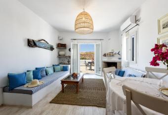 Hara   s Villa in Naousa , Paros has Balcony rooms