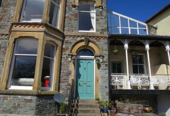 Fitz House allows 18 year olds to book a room