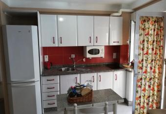 Apartamento centro allows 18 year olds to book a room