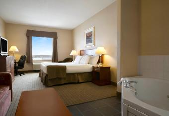 Days Inn by Wyndham Moose Jaw allows 18 year olds to book a room