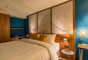 Harmon House has Balcony rooms