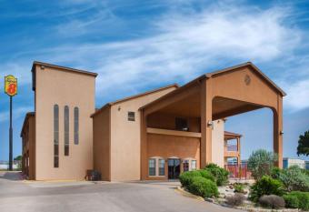 Super 8 by Wyndham Bastrop TX has Smoking rooms