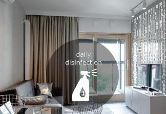 Mennica Central Apartments has Balcony rooms