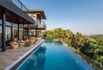 SaffronStays Falcon Hill, Lonavala - luxury villa with infinity pool near Lion s Point has Balcony rooms