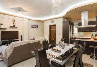 Socrates & Froso s lovely maisonette has Balcony rooms