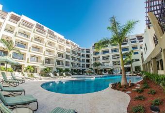 Aruba Stop by The Stop Club has Balcony rooms