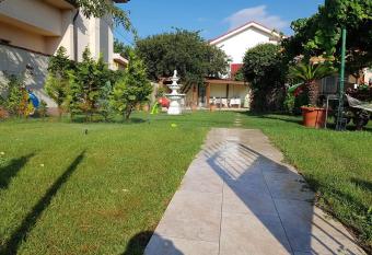 Vila Ella allows 18 year olds to book a room